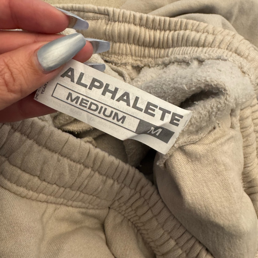 Alphalete New without tags Cream Sweatpants Relaxed Fit Joggers - Picture 4 of 4